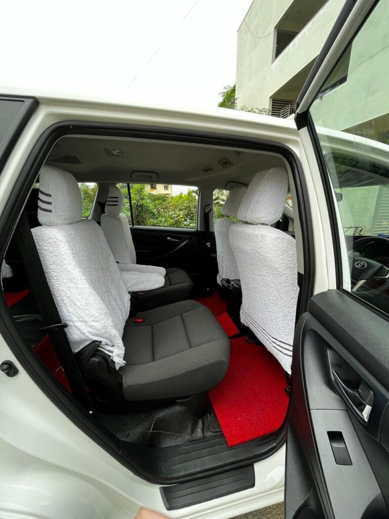 Sedan Taxi Driving near Hubli Airport